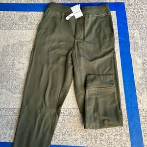 New with tags, crewcuts boys olive green fleece pants size M.